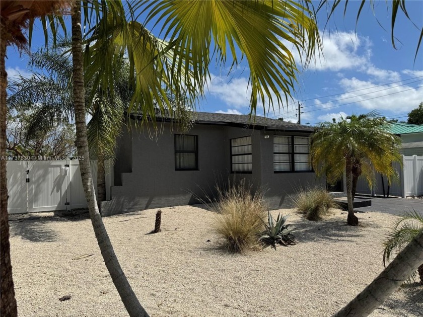 Turn key ready! This beautiful home has been tastefully - Beach Home for sale in Dania, Florida on Beachhouse.com