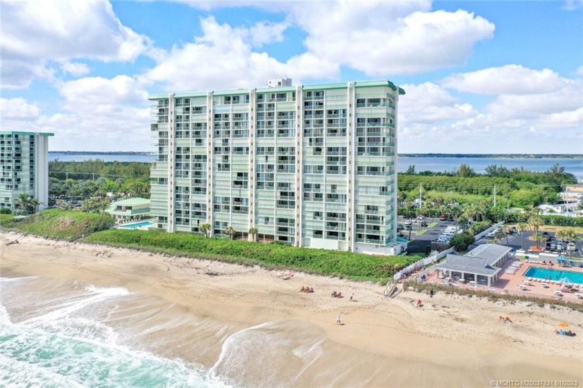 SPECTACULAR OCEAN VIEW FROM THIS 6TH FLOOR UNIT. IMMACULATELY - Beach Condo for sale in Jensen Beach, Florida on Beachhouse.com