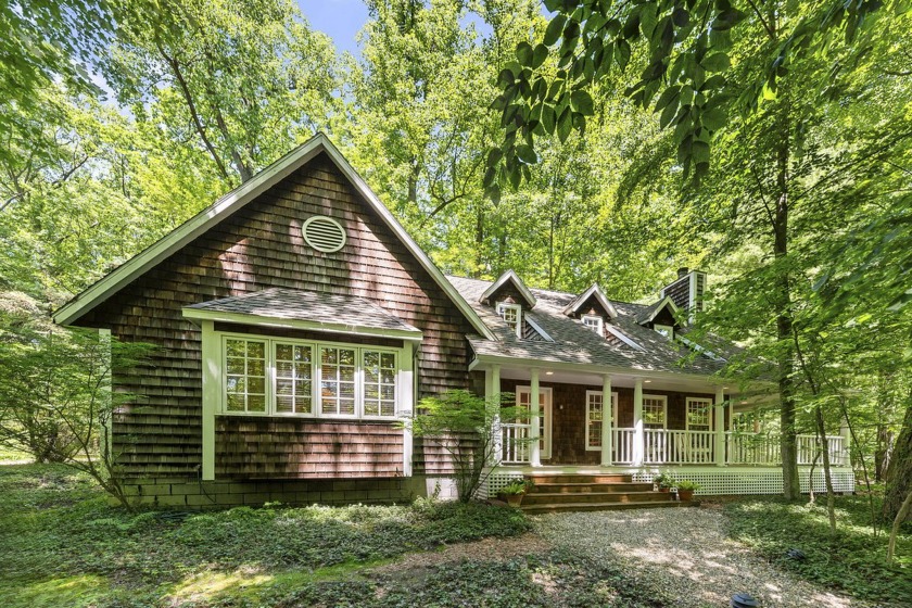 Discover Cross Creek, an extraordinary 4br/3ba Harbert Woods - Beach Home for sale in Harbert, Michigan on Beachhouse.com