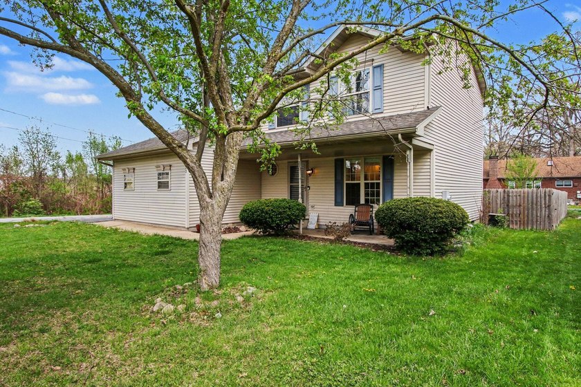 Updated 2 Story 3 Bedroom 2 Bath Home located minutes from the - Beach Home for sale in Chesterton, Indiana on Beachhouse.com