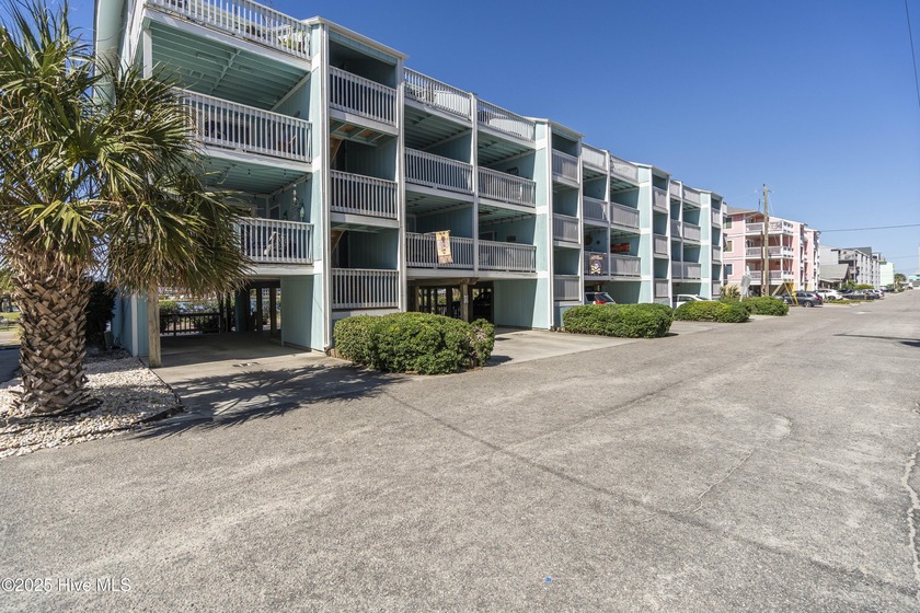 Stunning fully renovated 1BR/1BA condo in beautiful Carolina - Beach Condo for sale in Carolina Beach, North Carolina on Beachhouse.com