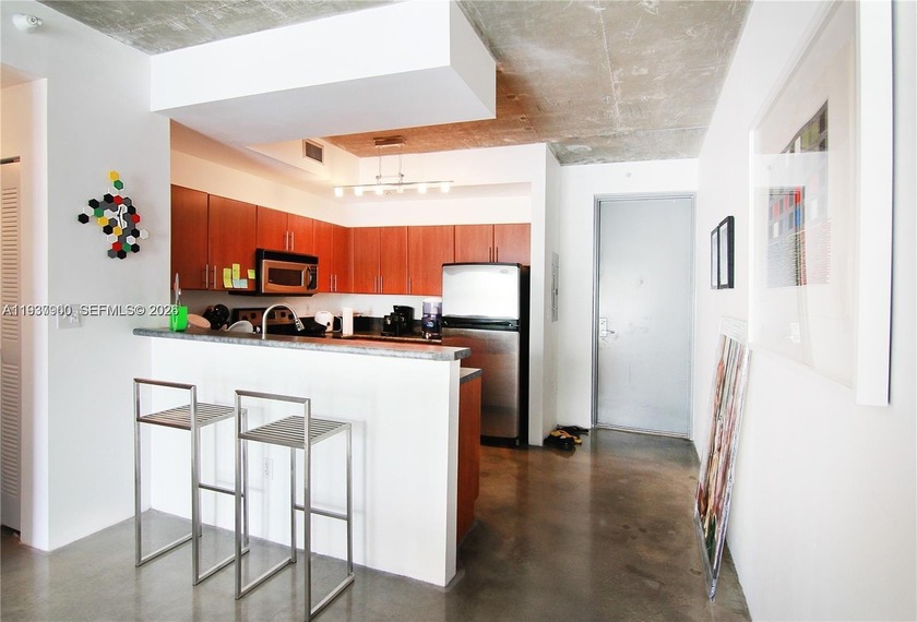 BEAUTIFUL APARTMENT IN MIDTOWN. 2 BEDROOM AND 2 BATHROOM. WITH - Beach Condo for sale in Miami, Florida on Beachhouse.com