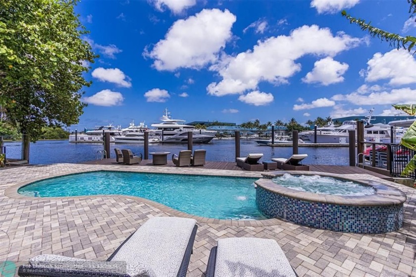 CHECK OUT WALKING VIDEO TOUR** Amazing views! New River, across - Beach Home for sale in Fort Lauderdale, Florida on Beachhouse.com