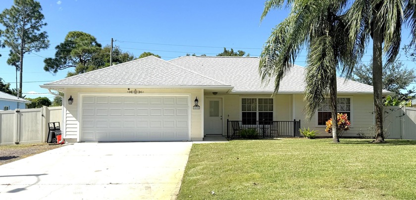 Move in ready and can close quickly! Newer Roof 2022! RV/Boat - Beach Home for sale in Vero Beach, Florida on Beachhouse.com