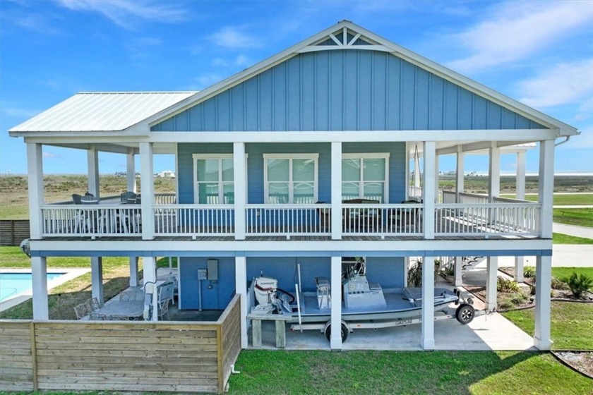 Welcome home where elegance meets serene water view living - Beach Home for sale in Rockport, Texas on Beachhouse.com