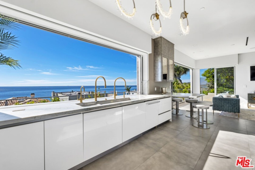 Seller financing available - Available for sale or lease. Newly - Beach Home for sale in Malibu, California on Beachhouse.com