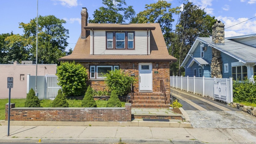 Discover the potential of 14 Park Street in desirable Stamford - Beach Home for sale in Stamford, Connecticut on Beachhouse.com