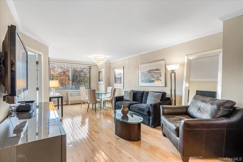 Welcome to Lakeside Towers. This beautifully renovated alcove - Beach Lot for sale in Bayside, New York on Beachhouse.com