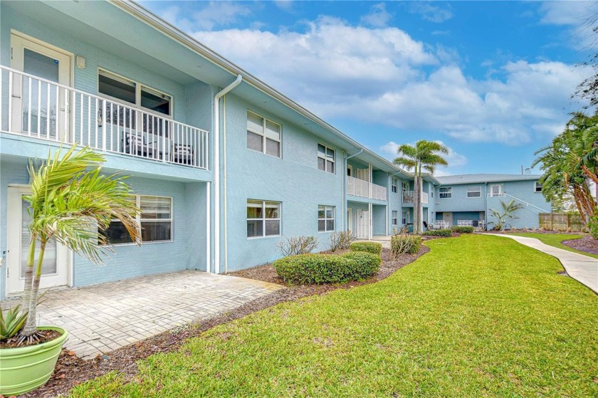 Water front complex with beautifully renovated condo just a - Beach Condo for sale in Clearwater, Florida on Beachhouse.com