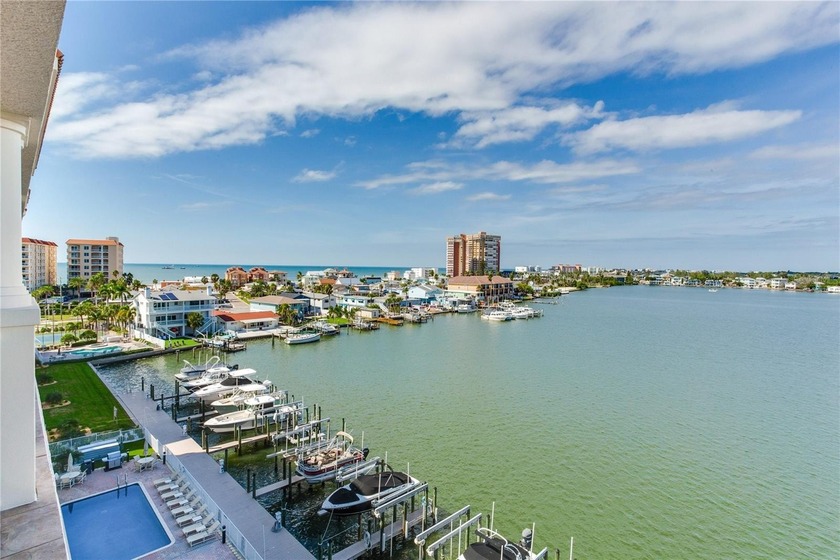 WATERFRONT LUXURY LIVING FURNISHED | 3 BEDROOM, 3 BATH CORNER - Beach Condo for sale in Redington Shores, Florida on Beachhouse.com