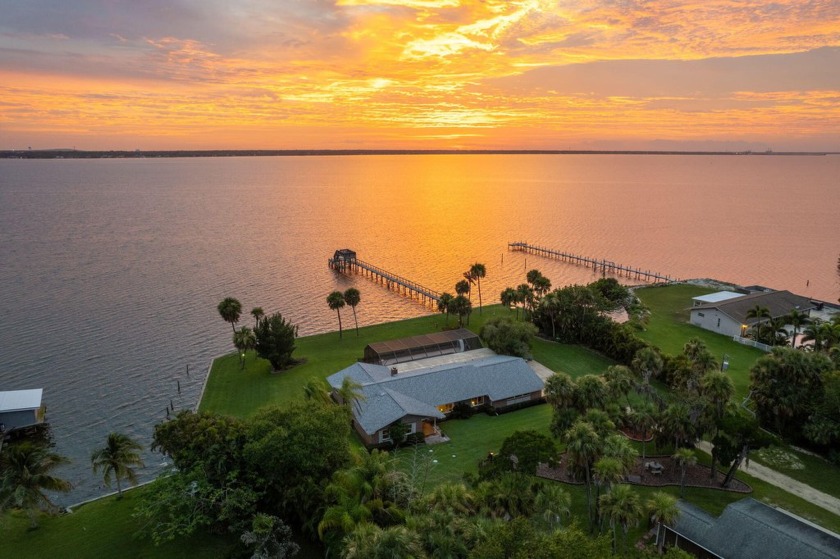 Owner will consider seller financing!

A slice of paradise! - Beach Home for sale in Merritt Island, Florida on Beachhouse.com