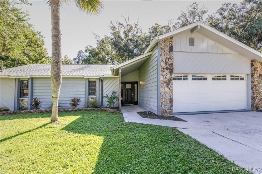 This 3-bedroom 2-bath home is nested in a quiet community in the - Beach Home for sale in Crystal River, Florida on Beachhouse.com