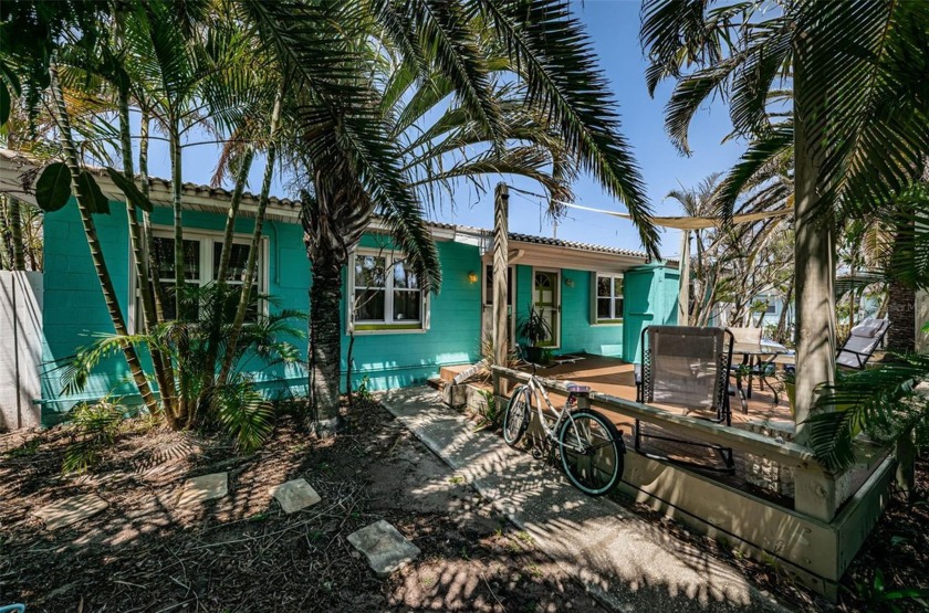 FANTASIC INVESTMENT OPPORTUNIY! Welcome to 256 144th Ave in - Beach Home for sale in Madeira Beach, Florida on Beachhouse.com