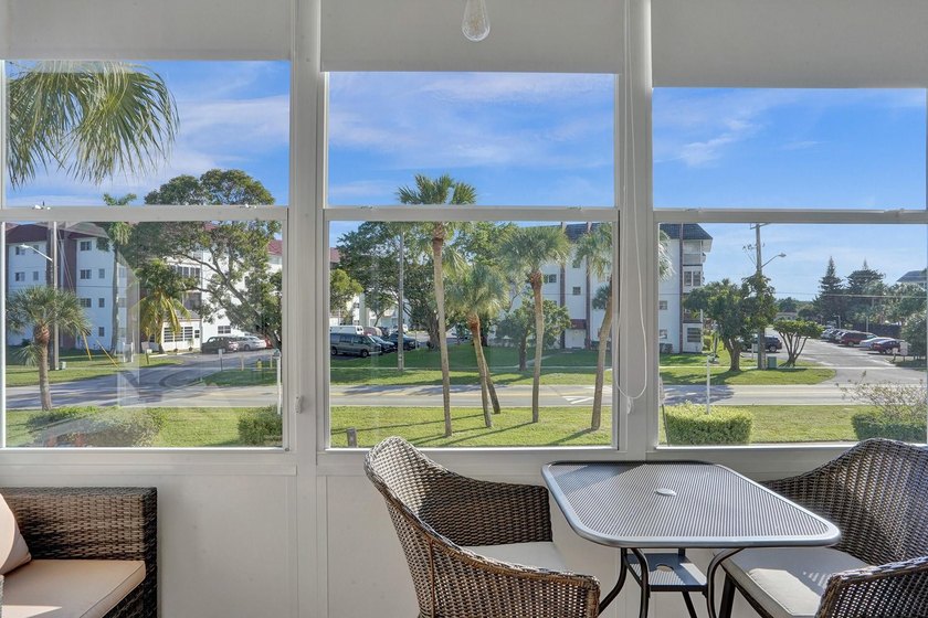 Fully remodeled 1 bed, 1.5 bath condo in 55+ Castle Gardens - Beach Condo for sale in Lauderhill, Florida on Beachhouse.com
