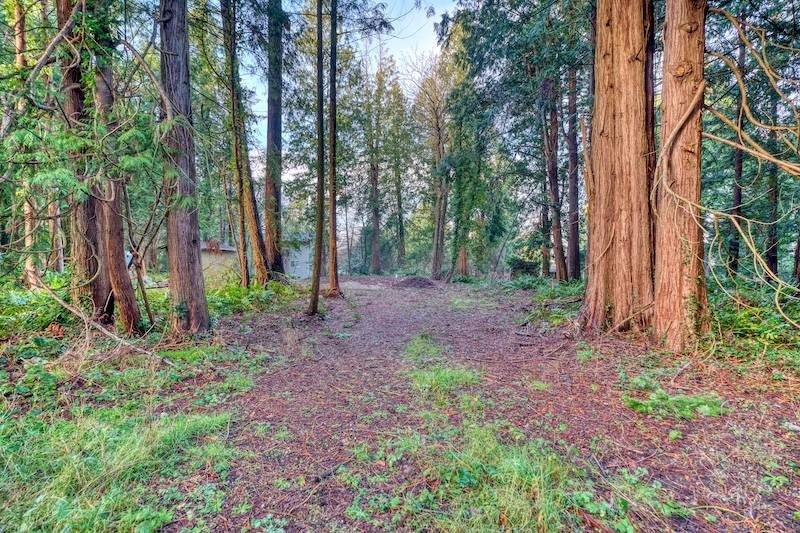 South-facing lot on a quiet cul-de-sac with 70-foot frontage - Beach Lot for sale in Point Roberts, Washington on Beachhouse.com