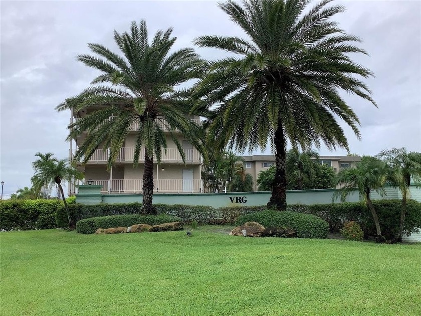 Motivated seller. This 2 bedroom and 2 baths unit on the first - Beach Condo for sale in Boynton Beach, Florida on Beachhouse.com