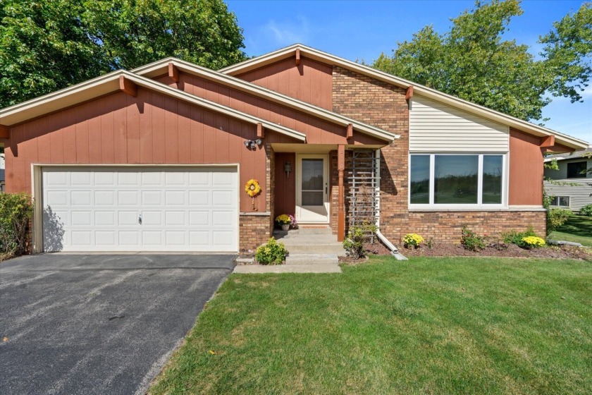 Welcome to this inviting 3 bedroom, 1.5 bath ranch in the heart - Beach Home for sale in Racine, Wisconsin on Beachhouse.com