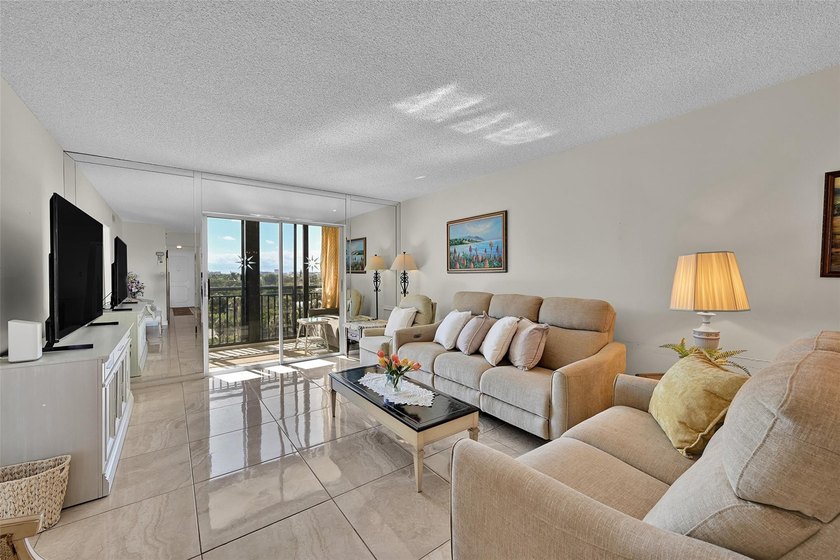 Two bed, two bath unit overlooking the pool area on the 6th - Beach Condo for sale in Pompano Beach, Florida on Beachhouse.com