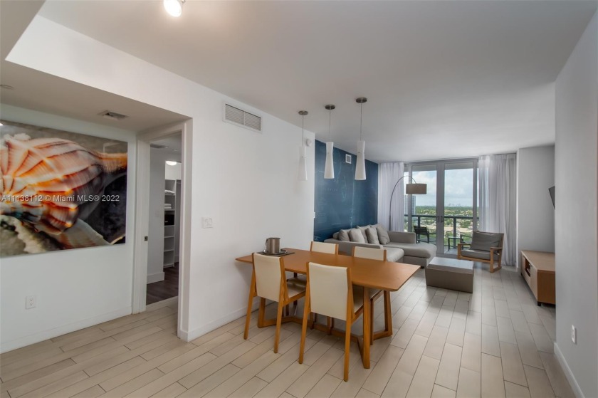 LOCKOFF AS ONE UNIT OR TWO SEPARATE SUITES ,CAN BE RENTED DAILY - Beach Condo for sale in Hallandale Beach, Florida on Beachhouse.com