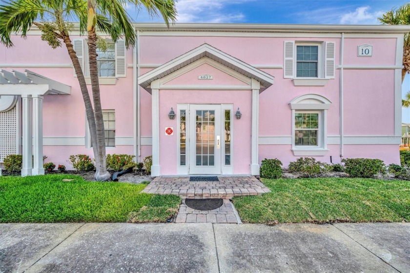 WATERFRONT UNIT, COMES WITH DEEDED WET SLIP, FULLY FURNISHED! - Beach Condo for sale in St. Petersburg, Florida on Beachhouse.com