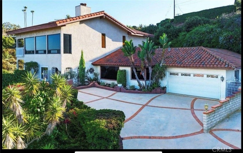 This is your chance to own an ocean view home in a beautiful - Beach Home for sale in Rancho Palos Verdes, California on Beachhouse.com