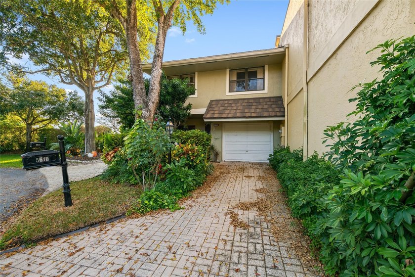 Amazing opportunity to own in Brook Haven, a charming boutique - Beach Townhome/Townhouse for sale in Boca Raton, Florida on Beachhouse.com