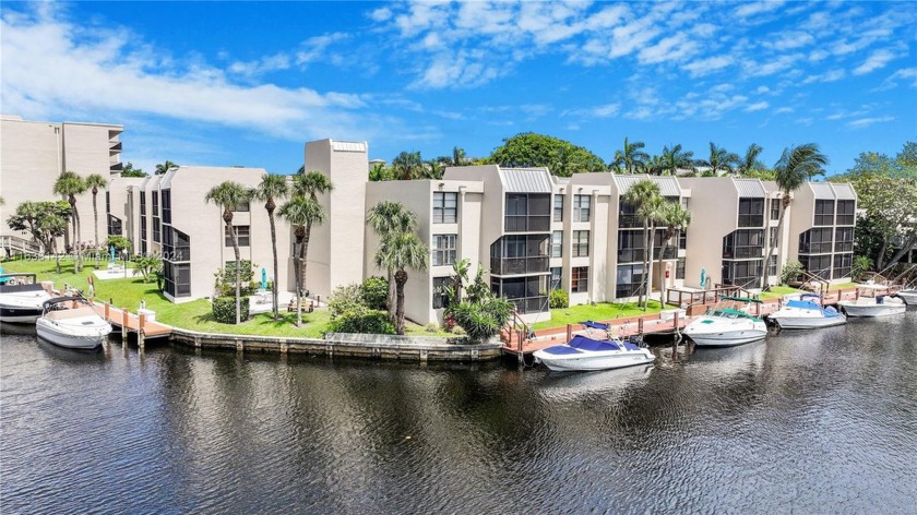 Best condo at Boca Bayou! Rarely available 1st flr corner unit - Beach Condo for sale in Boca Raton, Florida on Beachhouse.com