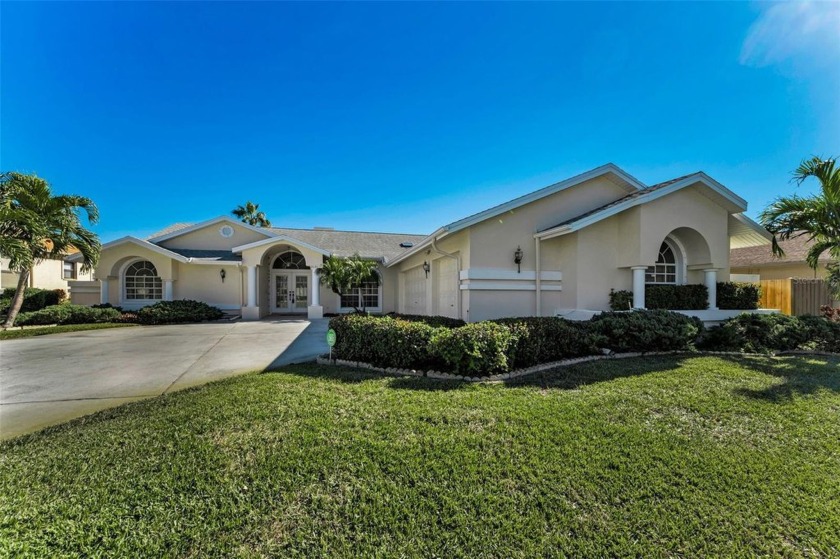 Gorgeous 3 Bedroom, 2 1/2 bath, 3 Car Garage, Pool home located - Beach Home for sale in Palm Harbor, Florida on Beachhouse.com