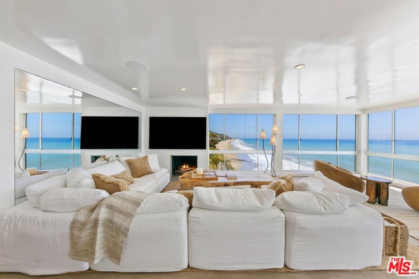 Experience the epitome of coastal luxury at this exquisite - Beach Condo for sale in Malibu, California on Beachhouse.com