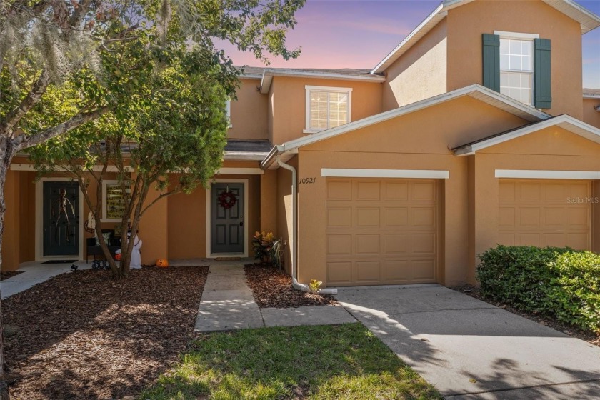 Welcome to 10921 Kensington Park Ave, a beautifully maintained - Beach Townhome/Townhouse for sale in Riverview, Florida on Beachhouse.com