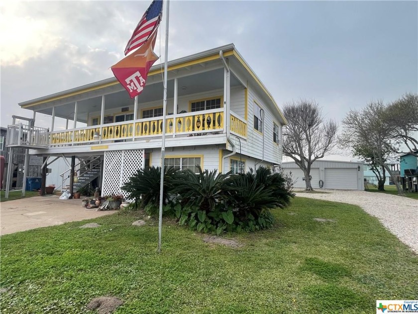 Everything you want in this property--space, storage, waterview - Beach Home for sale in Port O Connor, Texas on Beachhouse.com