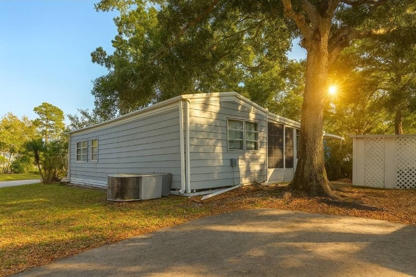 Handyman Special - Priced to Sell Fast! Calling All Investors & - Beach Home for sale in Largo, Florida on Beachhouse.com