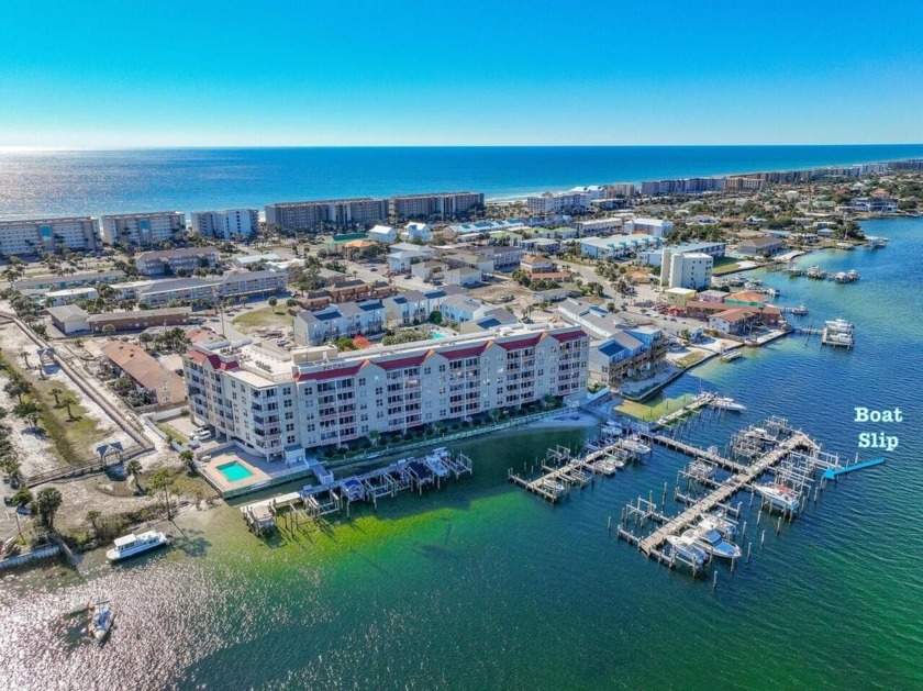 Duplex condo with large boat slip at Palm Court Yacht Club! This - Beach Condo for sale in Fort Walton Beach, Florida on Beachhouse.com