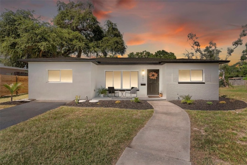 Welcome home to a place where every detail was designed with - Beach Home for sale in St. Petersburg, Florida on Beachhouse.com