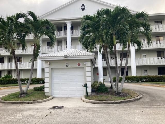 2BDRM/2BEH GARDEN APT OVERLOOKING COURTYARD AND CLUBHOUSE OF 2 F - Beach Condo for sale in West Palm Beach, Florida on Beachhouse.com