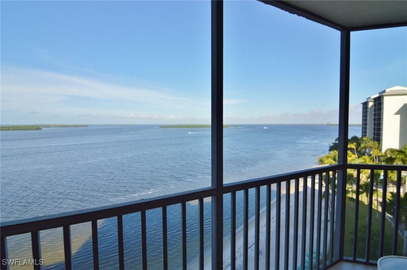 AMAZING SUNSETS from this 2 bed/ 2 bath 7th floor BEACHFRONT - Beach Condo for sale in Fort Myers, Florida on Beachhouse.com