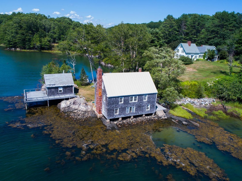 An incomparable historical property on Westport Island with - Beach Home for sale in Westport Island, Maine on Beachhouse.com