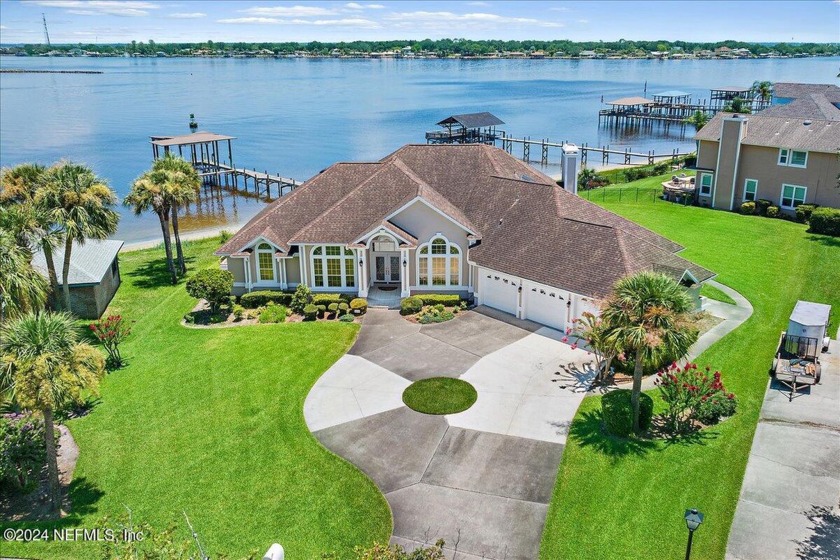 JUST LISTED Waterfront Home on the St Johns River with direct - Beach Home for sale in Jacksonville, Florida on Beachhouse.com