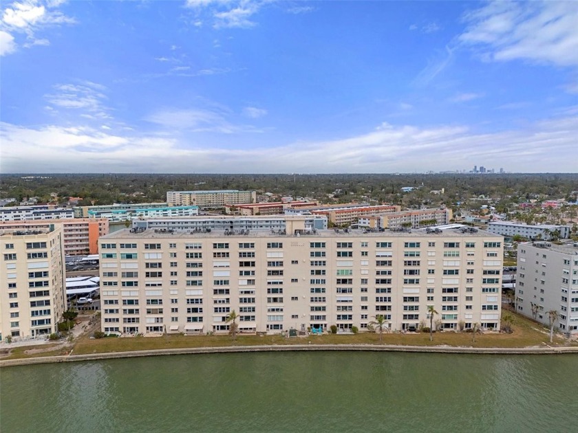 Experience luxurious living in this spacious end-unit condo with - Beach Condo for sale in Gulfport, Florida on Beachhouse.com