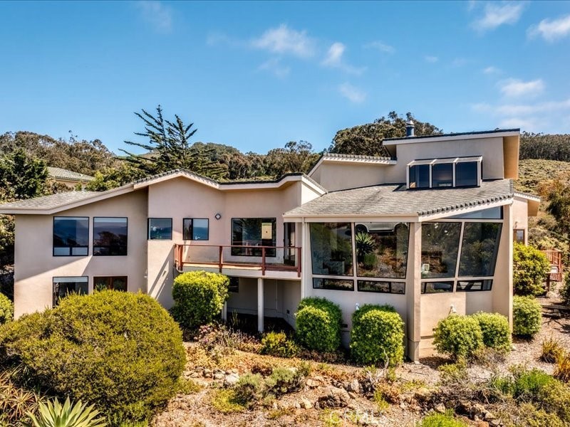 Views of bay, white water and ocean from almost every room on a - Beach Home for sale in Los Osos, California on Beachhouse.com