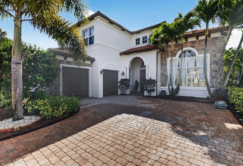 Pride of ownership shines in this beautiful, solidly built - Beach Home for sale in Boynton Beach, Florida on Beachhouse.com