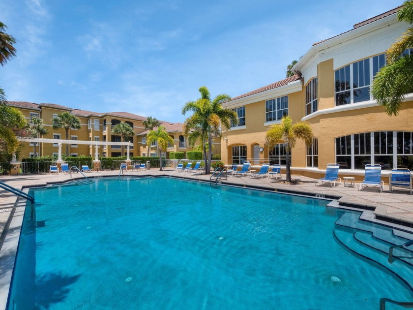 Spacious, bright condo located on the 3rd floor. Open concept - Beach Condo for sale in Vero Beach, Florida on Beachhouse.com