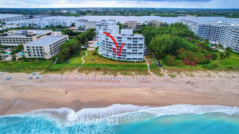 This stunning split 2-bed 2-bath residence offers fabulous - Beach Condo for sale in Palm Beach, Florida on Beachhouse.com
