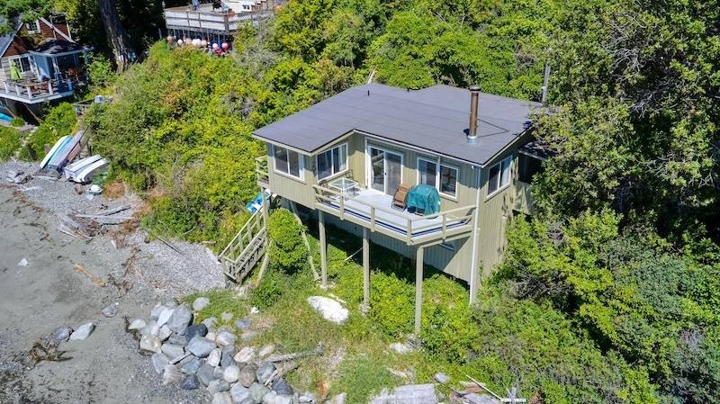 Rare Waterfront Cottage on the West Side - A Pacific Northwest - Beach Home for sale in Point Roberts, Washington on Beachhouse.com