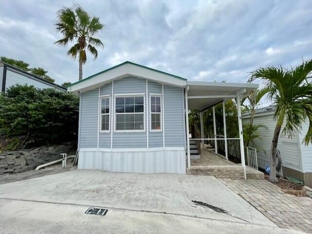 Great opportunity to own your own lot & park model in Juno Ocean - Beach Home for sale in Juno Beach, Florida on Beachhouse.com