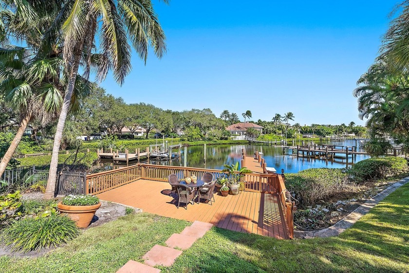 Nestled in the prestigious Admirals Cove community, this - Beach Home for sale in Jupiter, Florida on Beachhouse.com