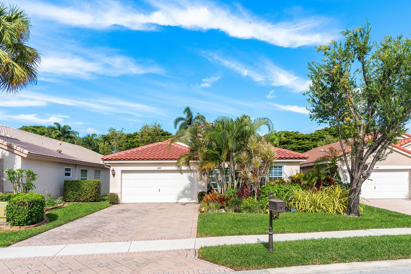 DON'T MISS THIS AMAZING HOME!! Lakeridge Greens-- Active Adult - Beach Home for sale in Boynton Beach, Florida on Beachhouse.com