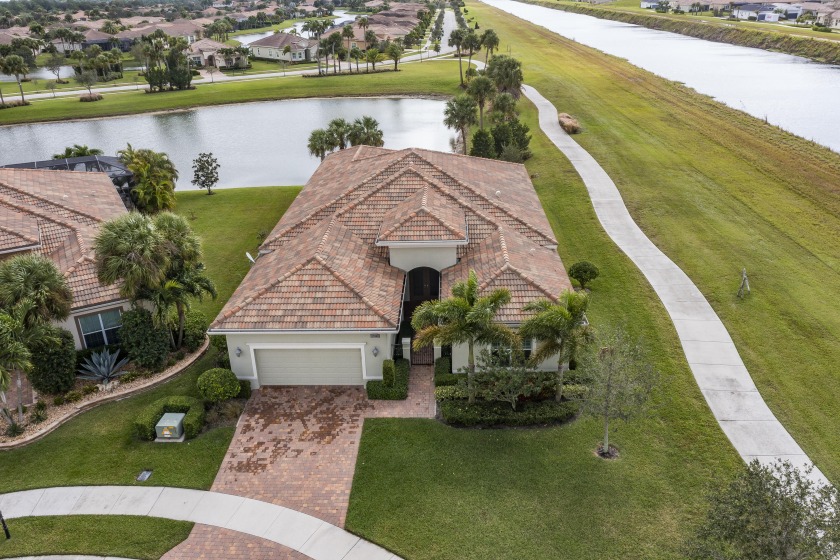 WOW! AMAZING NEW PRICE AND $10K SELLER CREDIT toward Buyer's - Beach Home for sale in Port Saint Lucie, Florida on Beachhouse.com