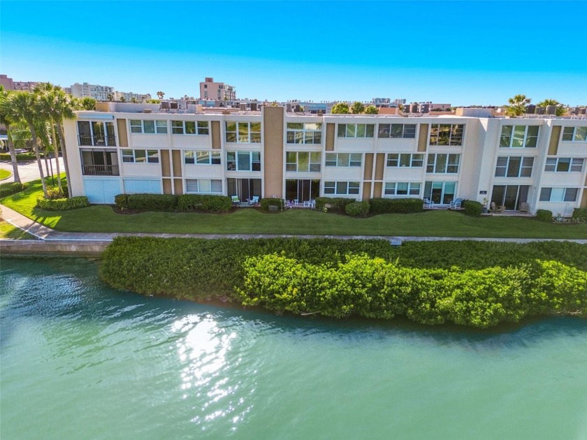 Welcome to your dream waterfront condo in the vibrant 55 and - Beach Condo for sale in South Pasadena, Florida on Beachhouse.com