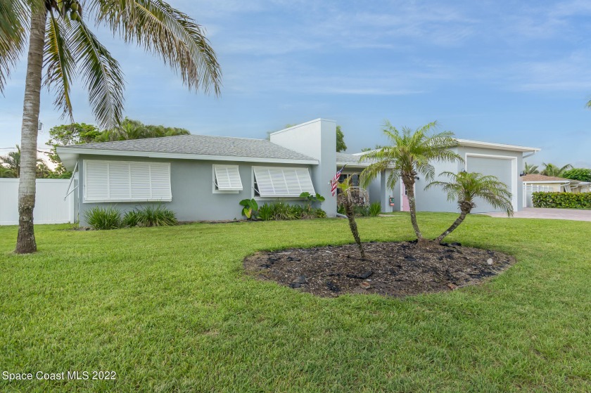 Stunning , well-maintained 4 bedroom, 3 bath home. Just a short - Beach Home for sale in Melbourne Beach, Florida on Beachhouse.com